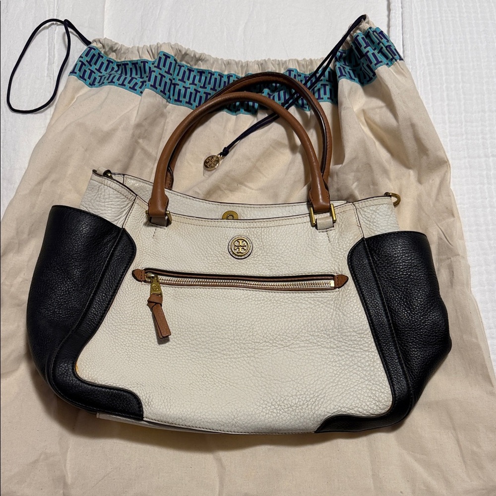 Tory Burch Black and Cream Women's Handbag